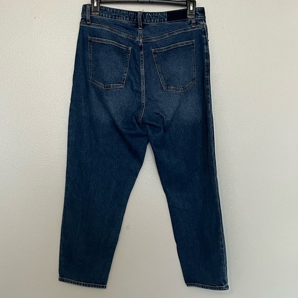 ABERCROMBIE & FITCH- The Mom High Rise Dark Wash Jeans Curve Love 31/12 - Picture 2 of 4